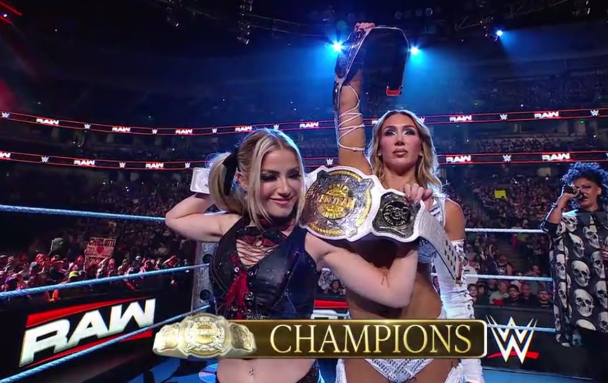 Charlotte Flair & Alexa Bliss Retain WWE Women’s Tag Titles
